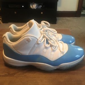 Jordan 11 low UNC